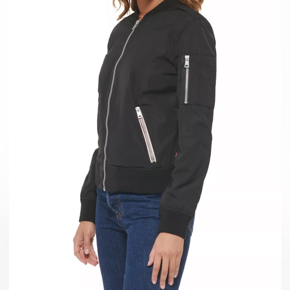 Keep your outerwear on trend with this cool bomber jacket from Levi's. - Picture 3 of 5